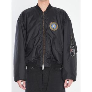 발렌시아가 블랙 오버사이즈 봄버 재킷 839101 TOO04 1000