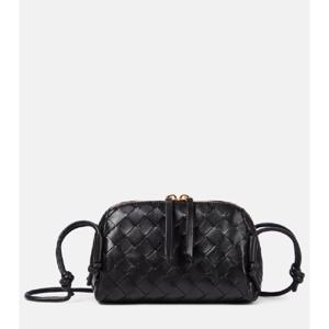 Bottega Veneta Concert 미니 인트레치아토 레더 파우치 P00933673