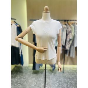 [러브앤쇼] 플라워 자수 크루넥 티셔츠 LCFGGTS02