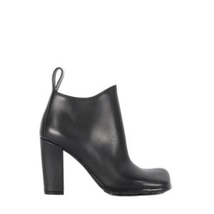 Bottega Veneta 스퀘어 토 앵클 부츠 677269V1AO0 1000 TP942926349