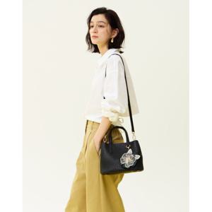 [쇼핑백동봉] [DCBA5E592BK] [FLOWER CHLOE] 블랙 플라워 펀칭 가죽 토트백 S