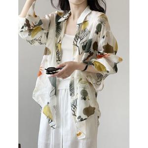 [헤레이스]페인팅 카라 블라우스_YMSH25SS987
