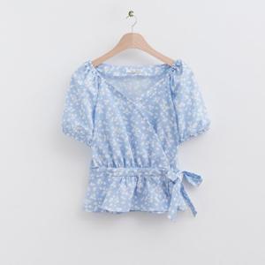 [로엠]플라워 랩 블라우스(2colors)_RMBLD37RT3