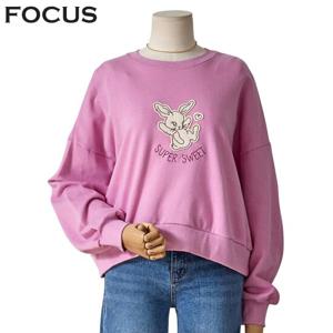 [포커스]크롭래빗맨투맨 FBS4A7PTS0012