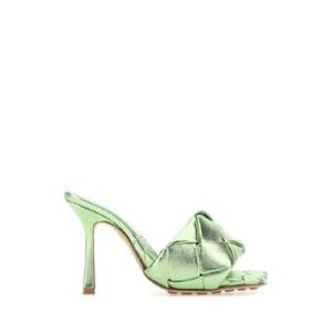 BOTTEGA VENETA LIDO 메탈릭 램스킨 뮬 힐 762558