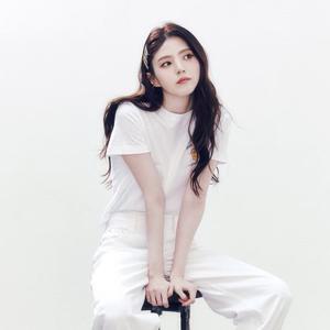 [지오다노]여자 면100 스마일 미니핏 크롭 반팔티셔츠 394509