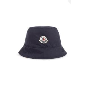 Moncler 로고 패치 리버시블 버킷 모자 3B0000454A91 778 TP942251799