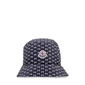 Moncler 로고 패치 버킷 모자 3B00030597G7 F70 TP934800684