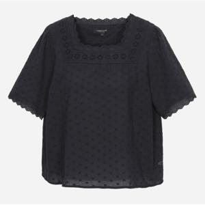 [써스데이아일랜드]레이스 스퀘어넥 블라우스(T254MBL348W)