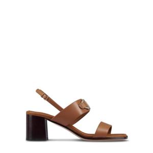 살바토레 페라가모 샌들 769667 Brown