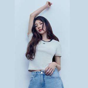 [게스(진)]여성 V넥 링거 반팔티 YP2K2435