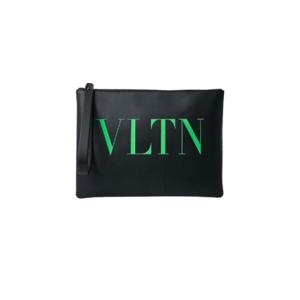 발렌티노 VLTN 로고 클러치 블랙 그린 P0Q83JEYIN4