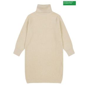 [베네통] Turtleneck ribbed dress 3F_107NDV00L_BE