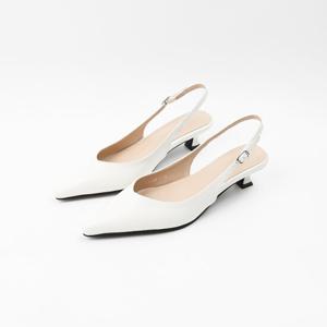 [신난다슈] 여성 슬링백 힐 4cm 스틸레토 슬링백 구두 샌들 펌프스 브이컷 FL251497 아이보리