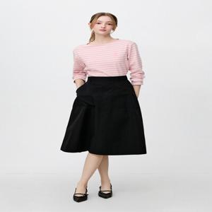 패치 포켓 플레어 스커트