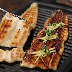한국민속촌 통통 자연산 바다장어 손질 완료 특대 3팩(6미 총 840g) 소스 4봉 포함