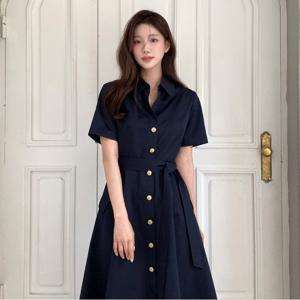 (더아이잗) 슬릿 칼라 플레어 원피스 IRTP0OP521