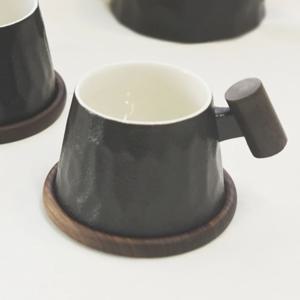 고원 계수나무 머그컵(소) 200ml 블랙 해머무늬 1P(잔,받침)