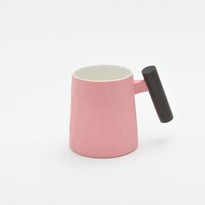 고원 계수나무 머그컵 500ml 핑크 해머무늬 도자기 머그잔