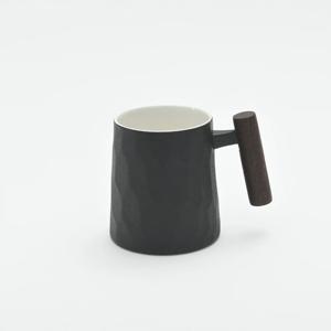 고원 계수나무 머그컵 500ml 블랙 해머무늬