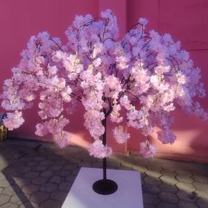 TEMU 1개, 1.2미터 시뮬레이션된 매달린 꽃 가지 벚꽃 나무, 결혼식, 야외, 거실, 호텔, 슈퍼마켓 등의 장식용. 높이 1.2미터, 총 25개의 꽃 가지가 있으며, 각 꽃 가지에는 72개의 꽃이 있고, 각 꽃에는 두 겹의 꽃잎이 있습니다. 전체 나무에는 1800개의 꽃이 있습니다