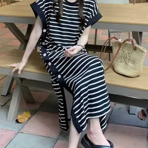 TEMU 여성 캐주얼 투니 드레스 - 측면 슬릿, 반팔, 라운드 넥, 블랙 & 화이트 수직 , 루즈핏, 봄/여름 컬렉션, 캐주얼 여름 드레스|여름원피스|여성원피스|인견원피스