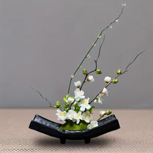 TEMU 1개 우아한 인공 매화 화분 - 화려한 빨간 꽃과 푸른 잎사귀가 있는 검은 화분, 중국 스타일 홈 데코, 테이블, 책상, TV 스탠드용 - 결혼식, 새해, 춘절 장식, 탁상 장식에 이상적|화려한 장식 조각|복잡한 가지 디자인, 꽃 장식
