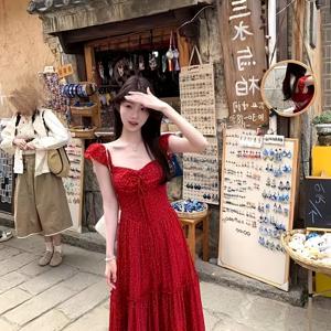 TEMU 여름 해변 휴가, A 라인 실루엣, 긴 길이, 폴리에스터 블렌드, 해변 드레스에 적합한 우아한 빨간 꽃무늬 맥시 드레스, 프릴 소매 및 사각 넥라인이 있습니다.|민소매원피스|가을원피스