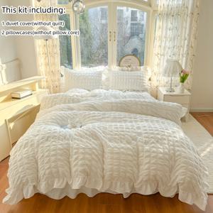 TEMU 3pcs 소프트 버블 가제 러플 침구 세트 - 화이트와 핑크 꽃 액센트가 포함되어 있으며, 1개 이불 커버 및 2개 베개 커버가 포함되어 있습니다. 기계 세척 가능한 폴리에스터, 올 시즌 편안함, 침실 필수품 | 러플 장식 | 지퍼 클로저, 가정용 침구 세트
