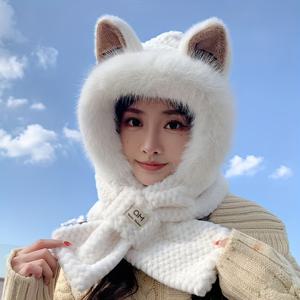 TEMU 지의 겨울 세트에는 귀여운 플러시 동물 모자와 통합 스카프가 포함되어 있습니다.