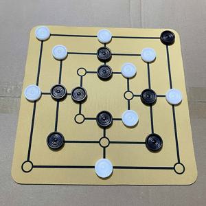 TEMU 클래식 모리스 게임 세트 - 파티 및 야외 활동을 위한 휴대용 고무 전략 보드 게임, 전통적인 마우스 패드 디자인, 비전기, 14세 이상 권장, 깃털 없음, 비소품 지폐