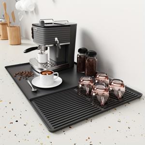 TEMU 2-in-1 실리콘 커피 매트, 23.6'' X 15.7'' 크기, 커피 바 카운터탑 보호를 위한 디자인. 커피 머신, 머신, 식기 건조 매트에 적합. 미끄럼 방지 디자인과 분리 가능한 흡수 패드가 특징. 다기능, 열 저항성 주방 액세서리, 장식적인 매력을 추가합니다.|식기건조기