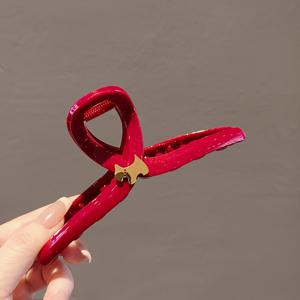 TEMU 1pc Chic & Unique Red Hair Claw Clip - 스타일리시한 상어 클립, 반올림 헤어스타일, 빈티지 디자인, 완벽한 일상 액세서리 또는 선물, 대형 크기, 플라스틱 재질, 우아한 액세서리 | 유니크 헤어 클래스 | 내구성 있는 헤어 클리|빅사이즈