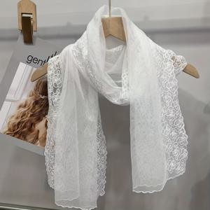 TEMU 여성용 자수 스카프 - 가볍고 통기성 좋은 화이트 레이스 비치 & 캐주얼 스타일, 다목적 넥 랩 또는 헤드스카프, 손세탁/드라이클리닝 가능, 세련된 액세서리, 정교한 자수 디자인