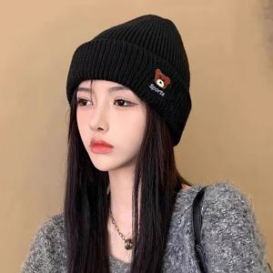 TEMU 여성용 아늑한 니트 비니 모자, 폴리에스터 스트레치 비니 캡, 귀여운 곰 디자인, 따뜻한 겨울 모자, 탄력성, 손세탁 가능, 챙 없음, 컬러 블록 니트, 여성용 다재다능한 액세서리