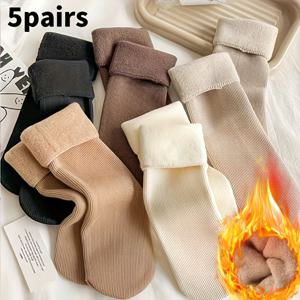 TEMU 가을과 겨울을 위한 단단한 양털 안감이 있는 따뜻한 여성용 중간 발목 양말 5켤레, 부드럽고 편안한 잠옷 양말, 겨울 착용에 적합합니다.