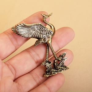 TEMU 우아한 수제 황동 크레인 조각상 - 복잡한 깃털 디자인의 미니 데스크탑 장식, 집 & 사무실 장식에 완벽, 실내외 사용 가능, 독특한 선물 아이디어