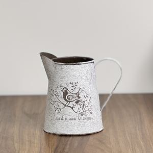 TEMU 1pc 낙서 새 및 꽃 패턴 정원 물뿌리개 - 손잡이가 있는 낙서 방지 금속, 실내/실외 사용을 위한 고전적인 장식용 바구니, 식물 물주기 및 정원에 세련된 느낌을 더하기에 완벽한 정원 물뿌리개, 실내 실외 장식, 세련된 정원 액세서리, 내구성 있는 금속 구조