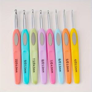 TEMU 크로셰 훅 세트 8개, 관절염 환자를 위한 인체 공학적 손잡이, 가방 스웨터를 위한 DIY 뜨개질 도구, 모든 계절에 사용할 수 있는 미끄럼 방지 플라스틱 혼합 색상 훅