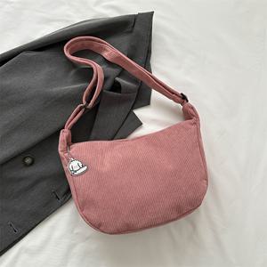 TEMU 캐주얼 코듀로이 여성용 숄더백, 단색 패션 일본 스타일 크로스백, 조절 가능한 스트랩과 지퍼 잠금 장치, 폴리에스테르 안감, 블랙, 화이트, 핑크, 카키, 다크 브라운 제공