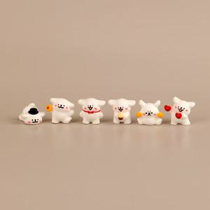 TEMU 6pcs 미니어처 만화 개 인형 - 다양한 옷을 입은 귀여운 레진 포치, DIY 자동차 대시보드 및 방 장식에 이상적, 전원 필요 없음, 자동차 장식|즐거운 디자인|세밀한 공예 기술, 개 장식