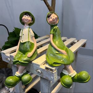 TEMU 2개 세트 화려한 녹색 레진 피규어, 흰 셔츠 포함 - 손으로 그린 야외 정원 장식, 결혼식 및 홈 데코에 이상적, 배터리 필요 없음, 야외 정원 장식