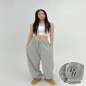 [디쏘에이치] 서클 스택 로고 롱 와이드 팬츠 그레이