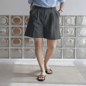 카드 핀턱 하프 팬츠 (여름/간절기/5부/반바지/슬랙스/투턱/A라인/하체커버/버뮤다/출근룩)