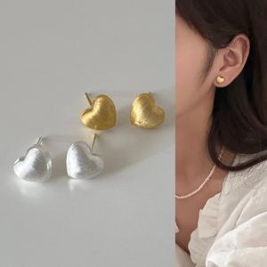 [홀리지]바로티 미니멀 미니하트 포인트 스터드 귀걸이 (2color)