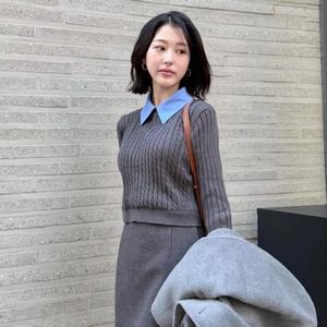 [롯데백화점]케네스레이디 셔츠배색 꽈배기 골지 풀오버 [장다아 착용] (EKPOOJ03)