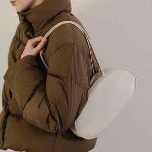 로서울 Pebble medium shoulder bag Wrinkled ivory 633652