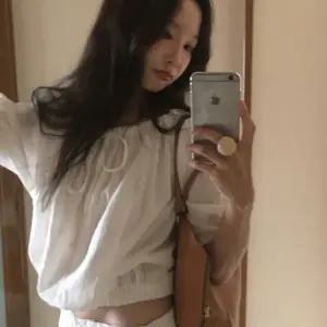 [메이비베이비] Holli Blouse (2colors)