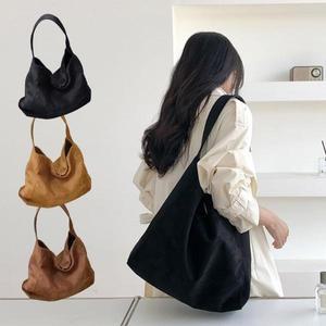 [옷자락]여자 데일리 스웨이드 말랑 블랙 카멜 호보백 숄더백