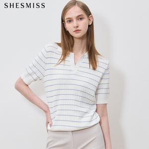 [쉬즈미스] 스트라이프 오픈 카라 니트 탑 (택가격 138000원)